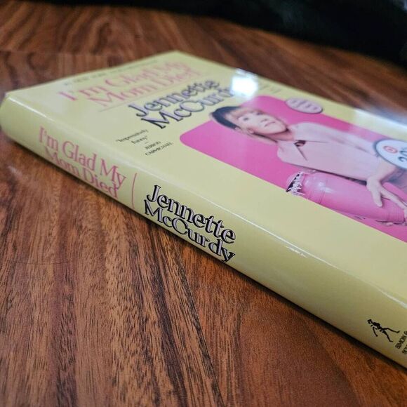 3 For $25 I'm Glad My Mom Died by Jennette McCurdy Hardback Book - Picture 4 of 5